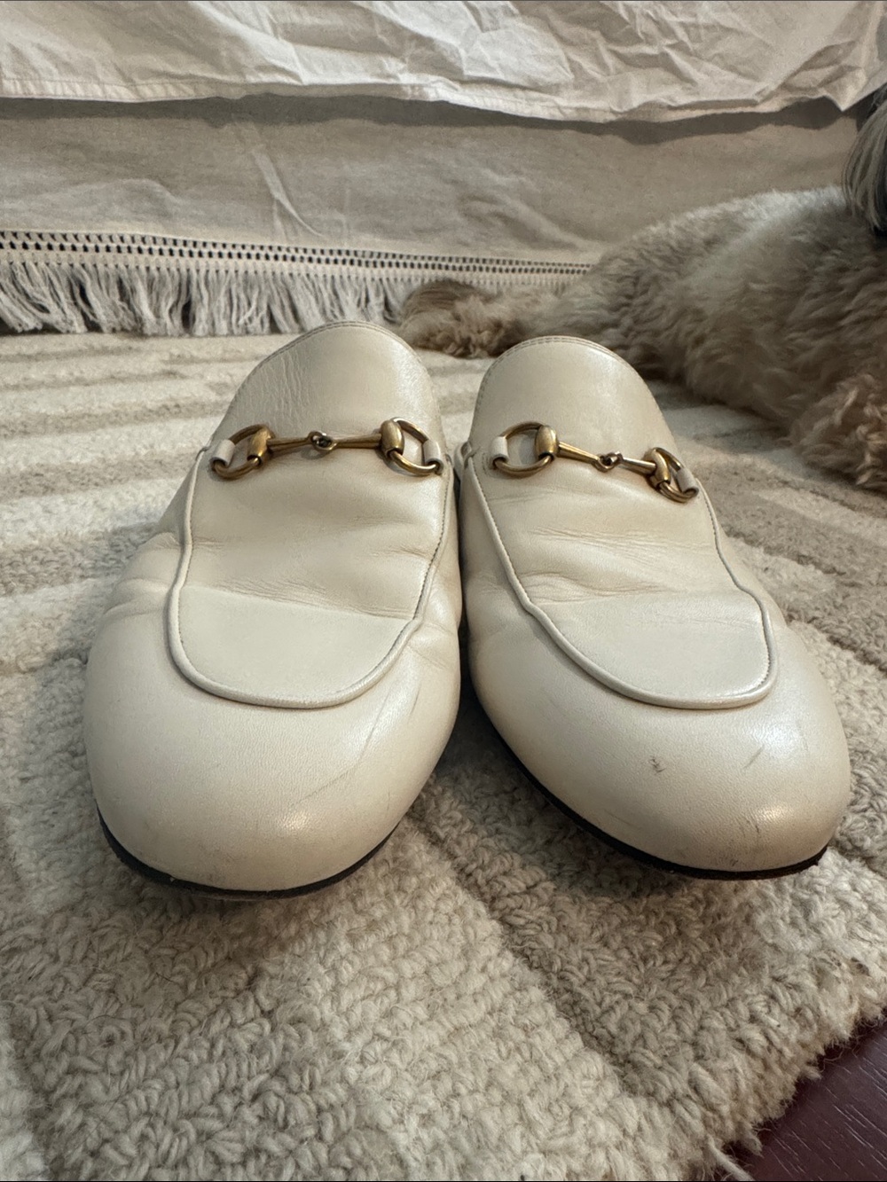 Gucci Cream Loafers with Gold Details - Picture 14 of 16